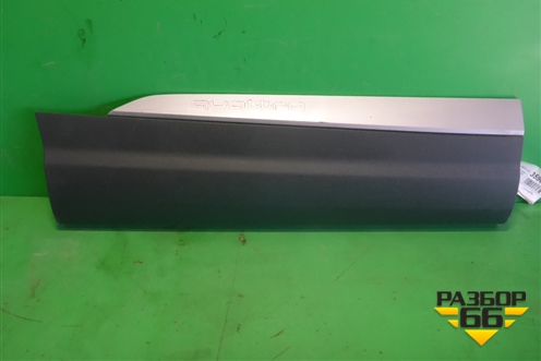 Накладка двери задней правой (4M0853970F) для Audi Q7 c 2015г (Ку 7)