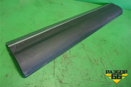 Накладка двери передней правой (4M0853960F) для Audi Q7 c 2015г (Ку 7)