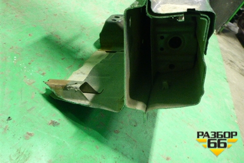 Порог со стойкой правый для Nissan Tiida (C11X) с 2004-2013г