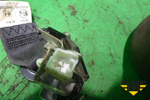 Ремень безопасности задний центральный для Mazda Mazda 6 (GJ) с 2012-2025г