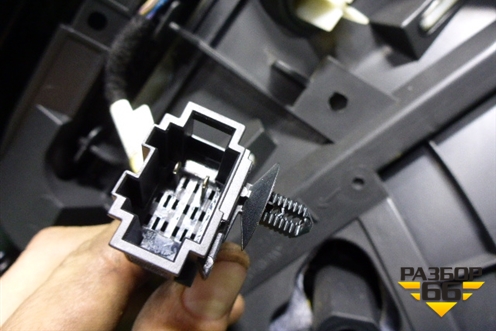 Обшивка двери задней правой под электрику (универсал) (3C5867212) для Volkswagen Passat (B6) с 2005-2010г (Пассат Б6)