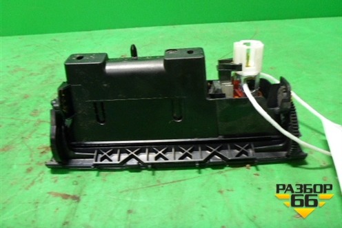 Пепельница (передняя) (3C0863284G) ( 3C0857961G) для Volkswagen Passat (B6) с 2005-2010г (Пассат Б6)