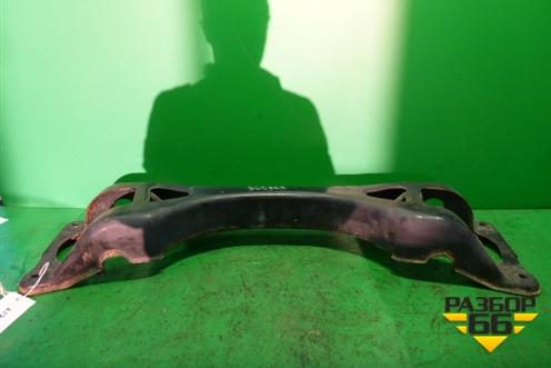 Балка задняя (верхняя) для Volkswagen Touareg c 2002-2010г (Туарег)