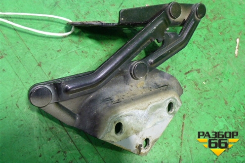 Петля капота левая (7L6823301) для Volkswagen Touareg c 2002-2010г (Туарег)