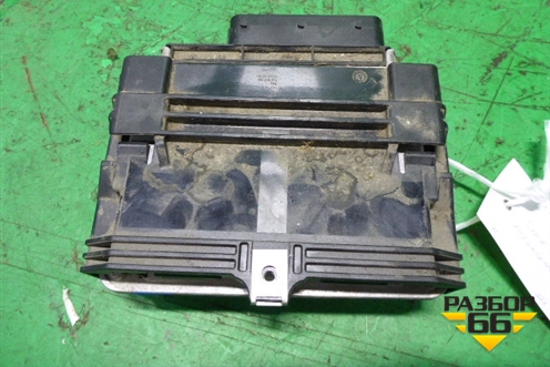 Блок управления раздаточной коробкой для Volkswagen Touareg c 2002-2010г (Туарег)