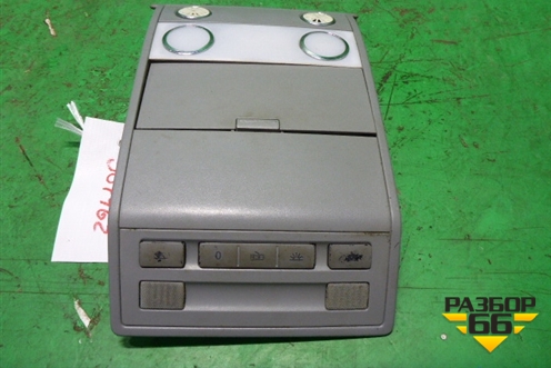 Плафон салонный передний (не под люк) (7L0868403) для Volkswagen Touareg c 2002-2010г (Туарег)