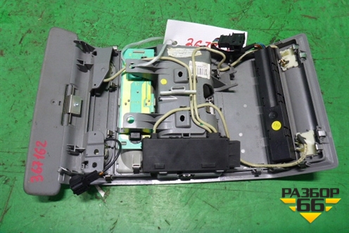 Плафон салонный передний (не под люк) (7L0868403) для Volkswagen Touareg c 2002-2010г (Туарег)