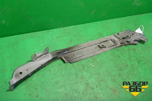 Кронштейн переднего крыла правый (7L6805176D) для Volkswagen Touareg c 2002-2010г (Туарег)