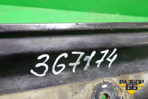 Кронштейн переднего крыла правый (7L6805176D) для Volkswagen Touareg c 2002-2010г (Туарег)