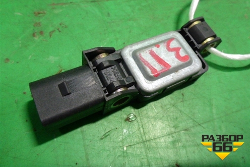Датчик AIR BAG для Volkswagen Touareg c 2002-2010г (Туарег)
