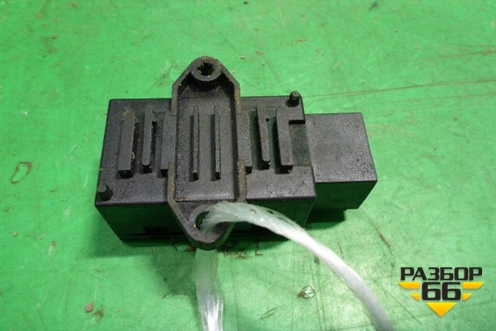 Реле подогрева сидений (7L0959772) для Volkswagen Touareg c 2002-2010г (Туарег)