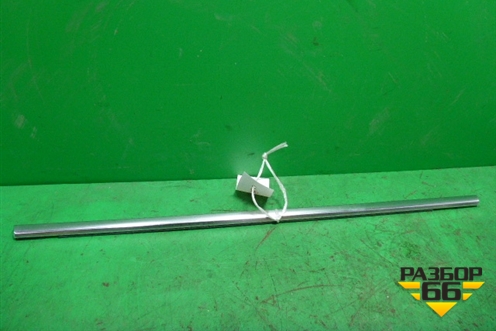 Накладка стекла заднего правого для Volkswagen Touareg c 2002-2010г (Туарег)