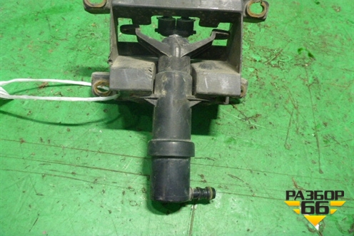 Форсунка омывателя фары правая (до 2006г) (7L6955978) для Volkswagen Touareg c 2002-2010г (Туарег)