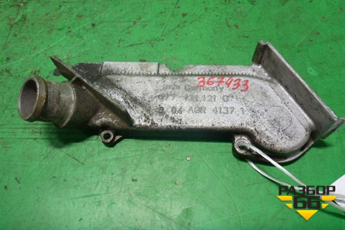 Фланец двигателя системы охлаждения (4.2л AXQ) (077121121D) для Volkswagen Touareg c 2002-2010г (Туарег)