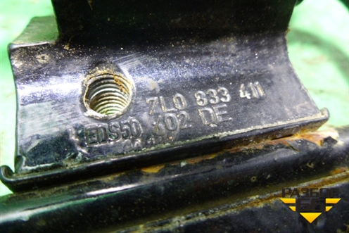 Петля двери задней левой нижняя (7L0833411) для Volkswagen Touareg c 2002-2010г (Туарег)