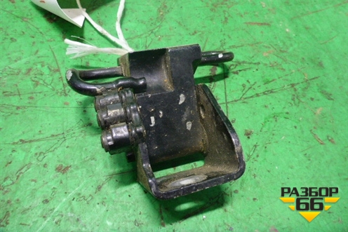 Петля двери передней правой нижняя (7L0831412) для Volkswagen Touareg c 2002-2010г (Туарег)