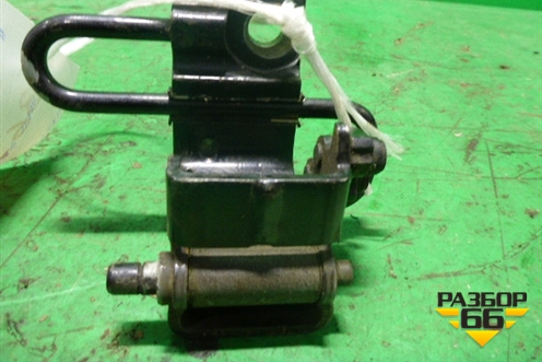 Петля двери задней правой нижняя (7L0833412) для Volkswagen Touareg c 2002-2010г (Туарег)