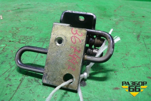 Петля двери задней правой нижняя (7L0833412) для Volkswagen Touareg c 2002-2010г (Туарег)