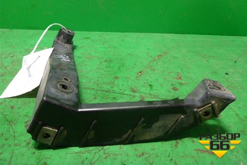 Кронштейн заднего бампера правый (под фонарь) (7L6807862) для Volkswagen Touareg c 2002-2010г (Туарег)