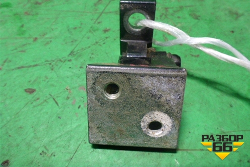 Петля двери задней правой верхняя (7L0833402) для Volkswagen Touareg c 2002-2010г (Туарег)