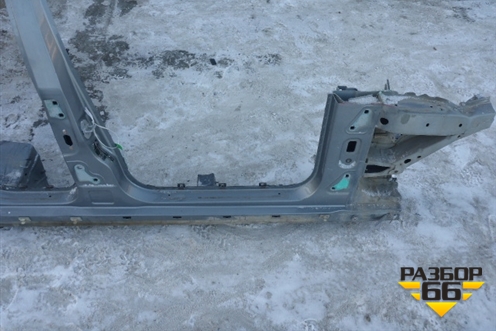 Порог со стойкой правый для Mercedes Benz C-Klass W204 с 2007-2014г (Ц)