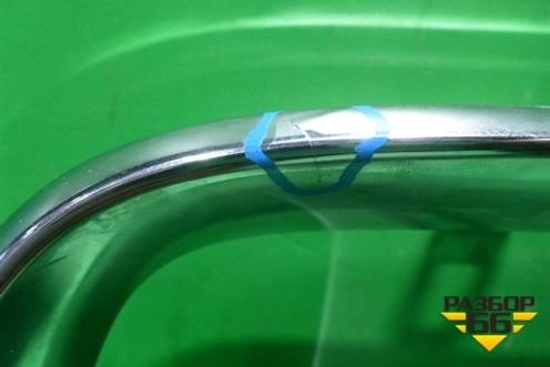 Накладка на решетку радиатора (правая) для BMW 1-серия F20/F21 с 2011г