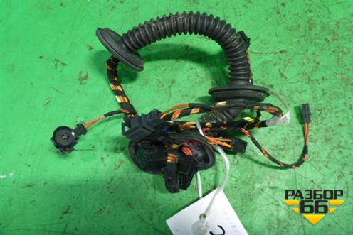 Проводка двери передней правой (7L6971120AN) для Volkswagen Touareg c 2002-2010г (Туарег)