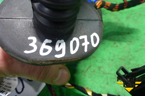 Проводка двери передней правой (7L6971120AN) для Volkswagen Touareg c 2002-2010г (Туарег)