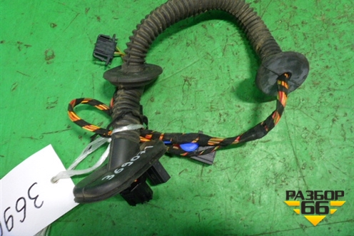 Проводка двери задней правой для Volkswagen Touareg c 2002-2010г (Туарег)