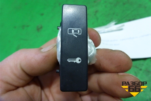 Кнопка центрального замка (7L6962125) для Volkswagen Touareg c 2002-2010г (Туарег)