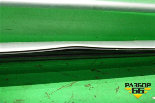 Рейлинг на крышу правый для Volkswagen Touareg c 2002-2010г (Туарег)