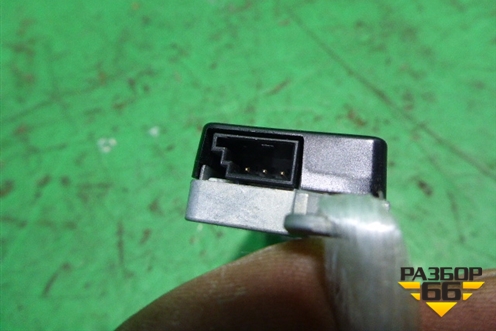 Антенна электрическая (усилитель) (7L6035552A) для Volkswagen Touareg c 2002-2010г (Туарег)