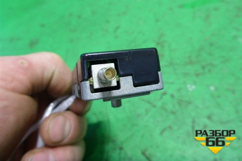 Антенна электрическая (усилитель) (7L6035552A) для Volkswagen Touareg c 2002-2010г (Туарег)