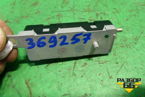 Антенна электрическая (усилитель) (7L6035552A) для Volkswagen Touareg c 2002-2010г (Туарег)