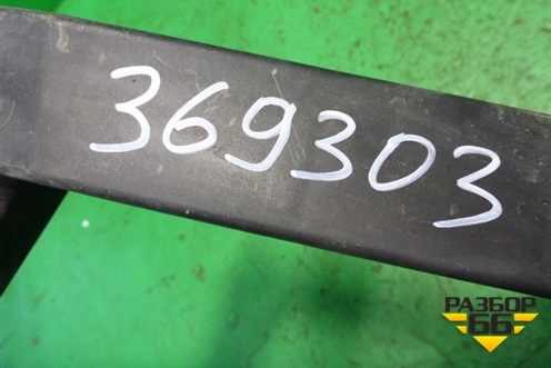 Кронштейн заднего бампера правый (под фонарь) (7L6807862) для Volkswagen Touareg c 2002-2010г (Туарег)