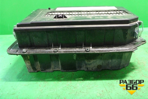 Ящик под аккумулятор (под сиденьем) для Volkswagen Touareg c 2002-2010г (Туарег)