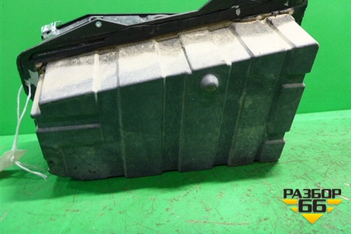 Ящик под аккумулятор (под сиденьем) для Volkswagen Touareg c 2002-2010г (Туарег)