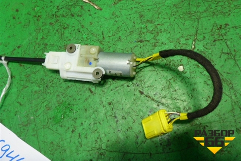 Моторчик регулировки ремня безопасности (602040800A) для Volkswagen Touareg c 2002-2010г (Туарег)