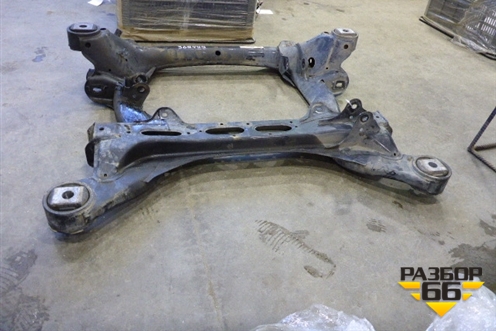 Подрамник передний АКПП (7L0400025) для Volkswagen Touareg c 2002-2010г (Туарег)