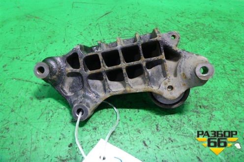 Кронштейн двигателя правый (1.5л B15D2) для Chevrolet Cobalt с 2012г (Кобальт)