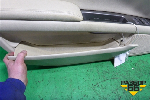 Обшивка двери передней левой под электрику (светлая кожа) для Volkswagen Phaeton с 2002-2014г (Фаетон)