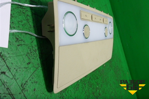 Плафон салонный задний (3D0947136F) для Volkswagen Phaeton с 2002-2014г (Фаетон)