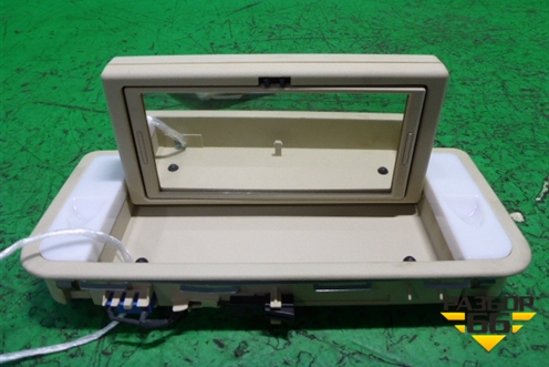 Плафон салонный задний (4E4858563E) для Volkswagen Phaeton с 2002-2014г (Фаетон)