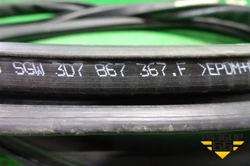 Уплотнитель двери (задней левой на кузов) (3D7867367F) для Volkswagen Phaeton с 2002-2014г (Фаетон)