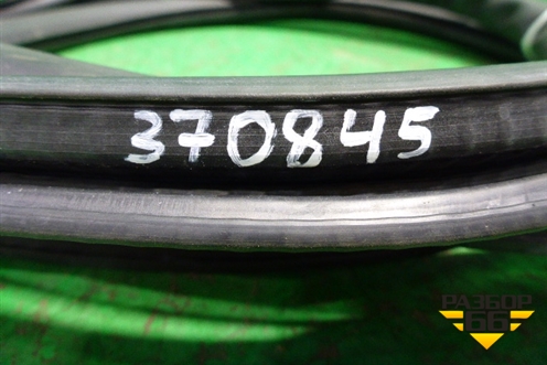 Уплотнитель двери (задней левой на кузов) (3D7867367F) для Volkswagen Phaeton с 2002-2014г (Фаетон)