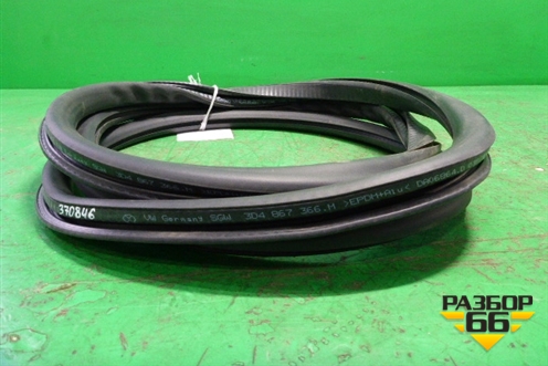 Уплотнитель двери (передней правой на кузов) (3D4867366M) для Volkswagen Phaeton с 2002-2014г (Фаетон)