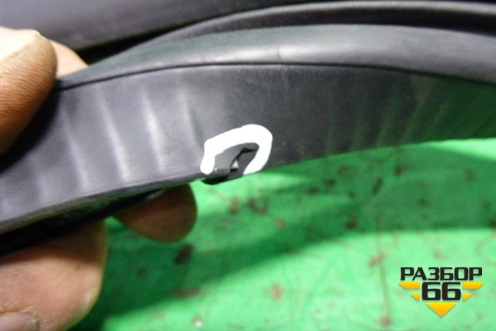 Уплотнитель двери (задней правой на кузов) (3D7867368F) для Volkswagen Phaeton с 2002-2014г (Фаетон)