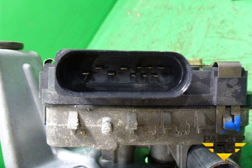 Трапеция стеклоочистителей (левая в сборе) для Volkswagen Phaeton с 2002-2014г (Фаетон)