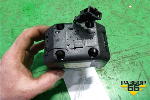 Пиропатрон на аккумулятор (3D0919433) для Volkswagen Phaeton с 2002-2014г (Фаетон)