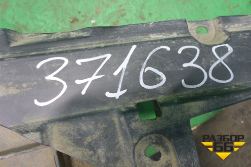 Кронштейн заднего бампера центральный (после 2012г) (5261560080) для Toyota Land Cruiser (200) с 2008г (Ленд Крузер)